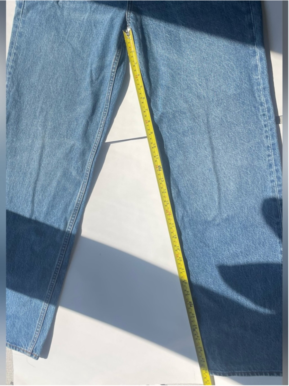Aritzia Denim Forum The ’90s Iggy Lo-Rise Baggy Jeans | Size 28 Medium Wash - Picture 5 of 8
